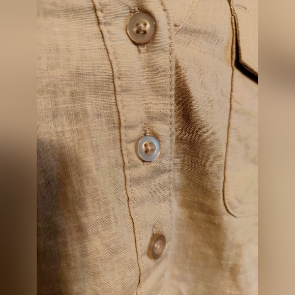 TAHARI - Women's Adjustable Length Sleeve Shirt - Picture 5 of 8